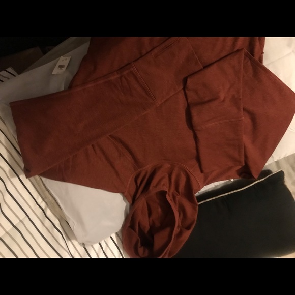 Rust colored Old navy “hoodie” long crop top - Picture 7 of 8